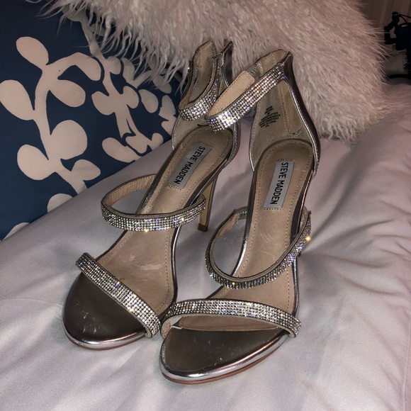 Heels - Picture 1 of 3